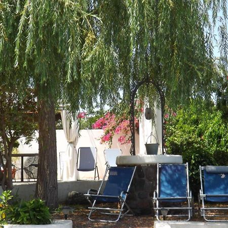 Case Vacanze Villa Lory Malfa  Extérieur photo