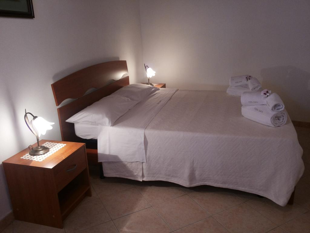 Case Vacanze Villa Lory Malfa  Chambre photo