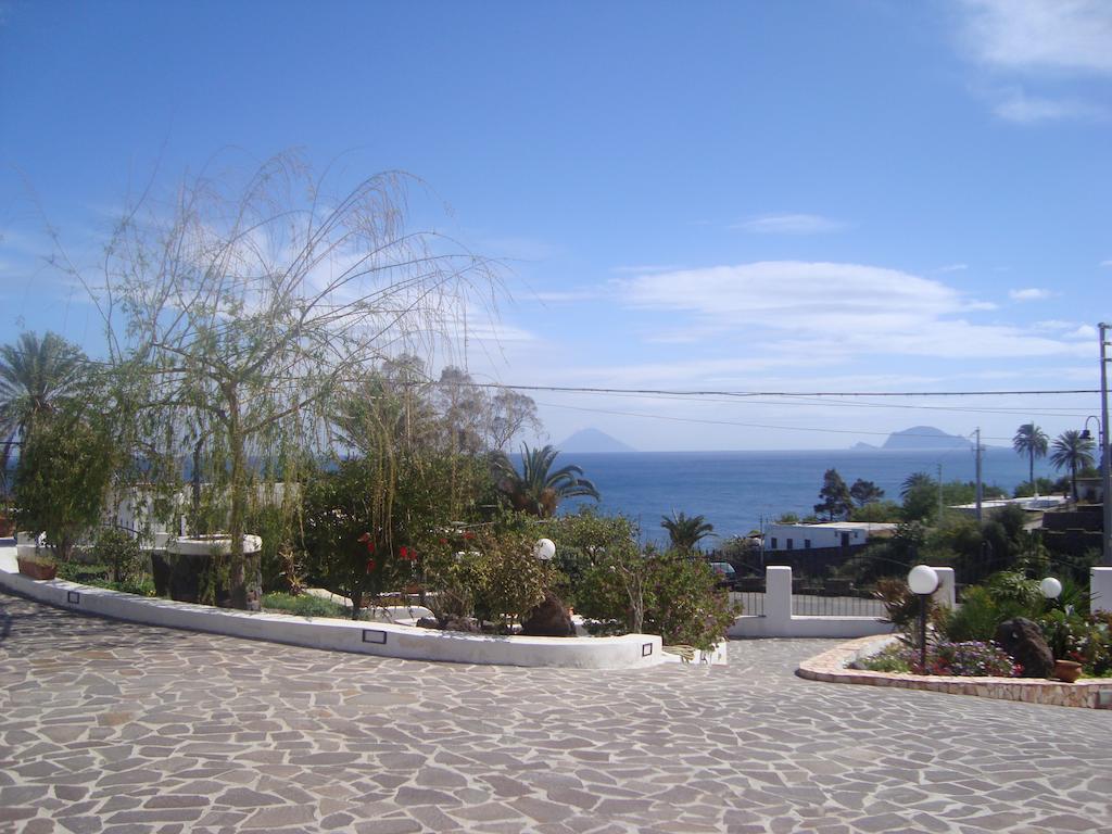 Case Vacanze Villa Lory Malfa  Extérieur photo