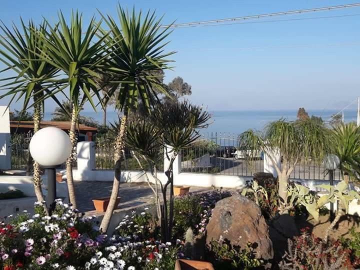 Case Vacanze Villa Lory Malfa  Extérieur photo